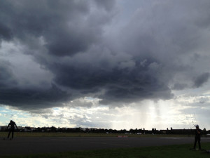 Regen über dem Tempelhofer Feld @Schwahlen 2013